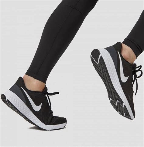 nike schoenen dames zwart goud|nike hardloopschoenen zwart.